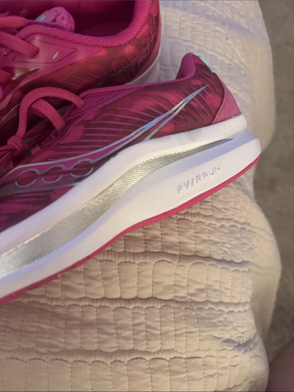 Saucony Endorphin KDZ Rose Size US 5 NWOB